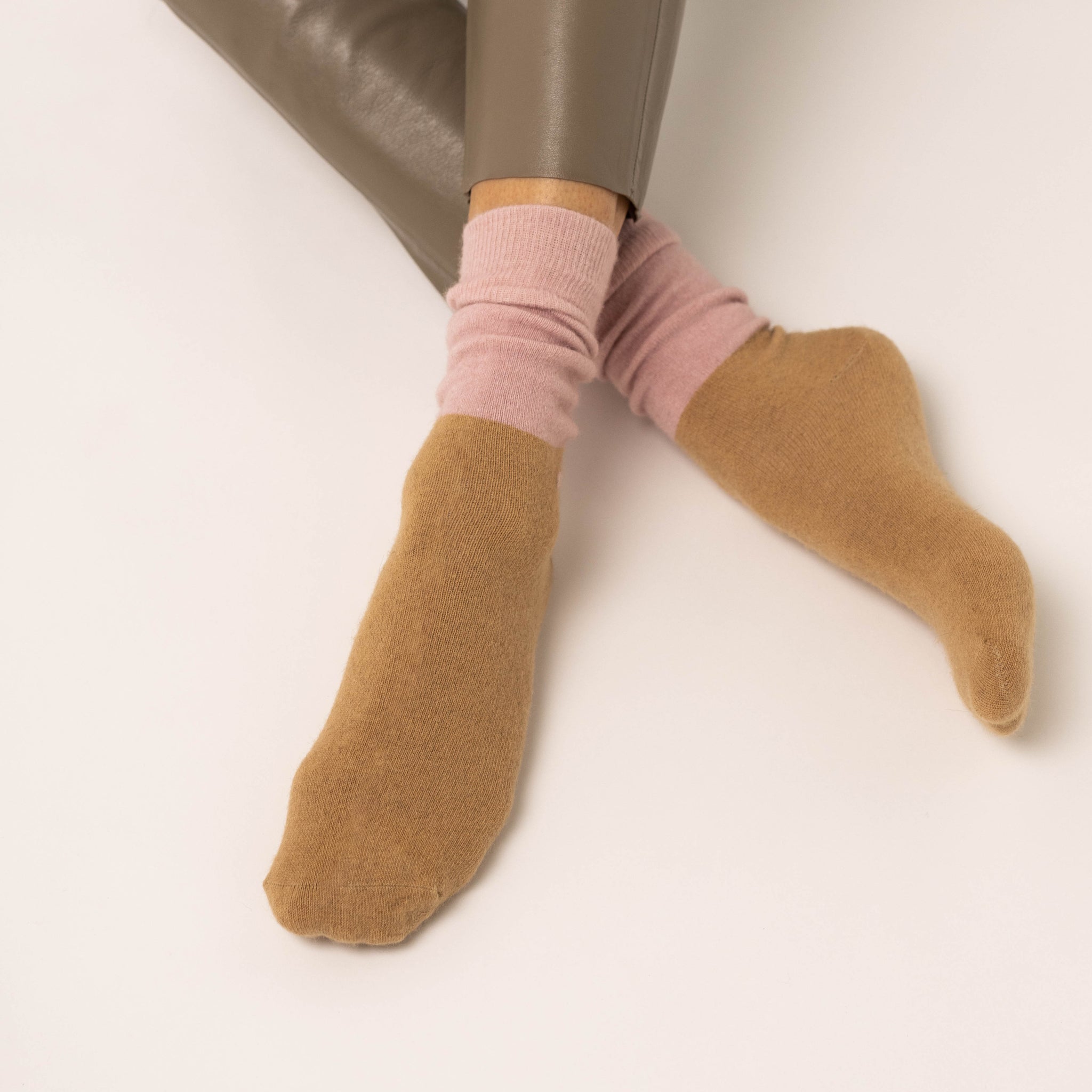 Possum Merino Wool DUNEDIN Double Color Socks, Pink Marshmallow + Beige