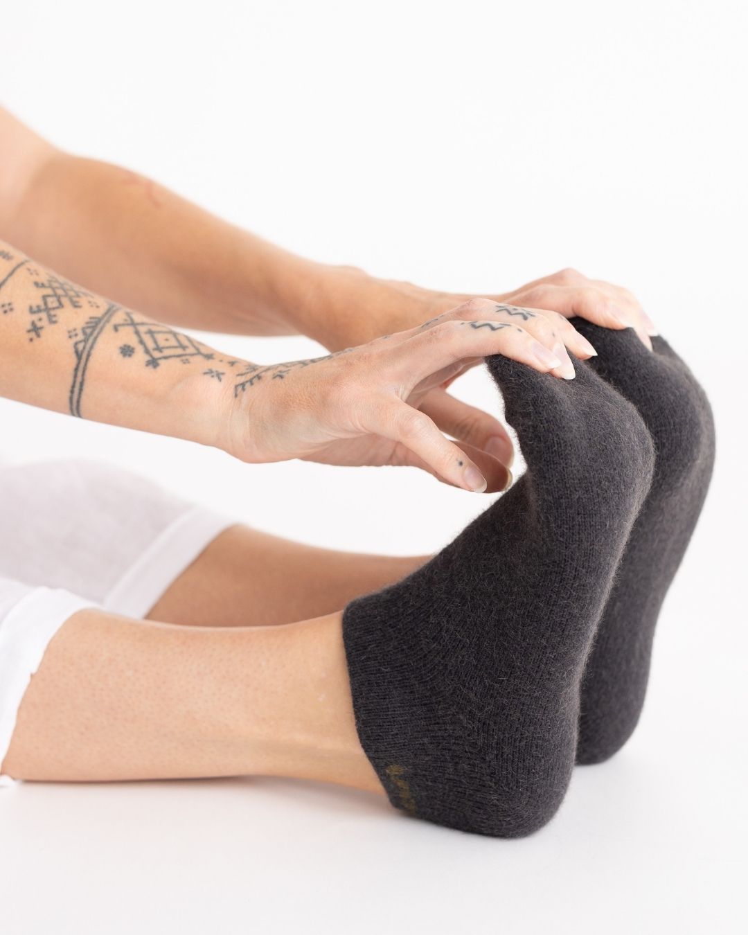 Possum Merino Wool Socks | NAPIER | Peat