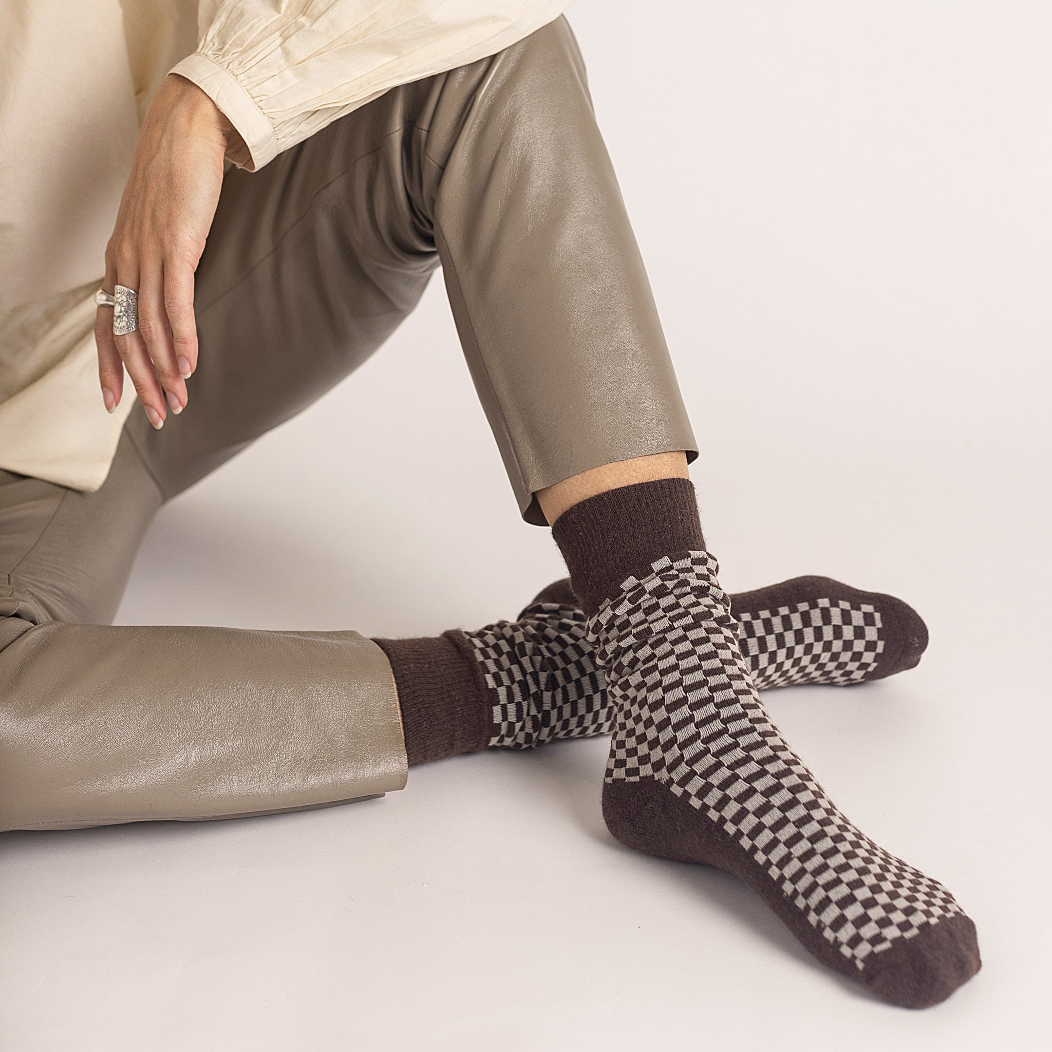 Possum Merino Wool DUNEDIN Chess Socks, Chicory Coffee